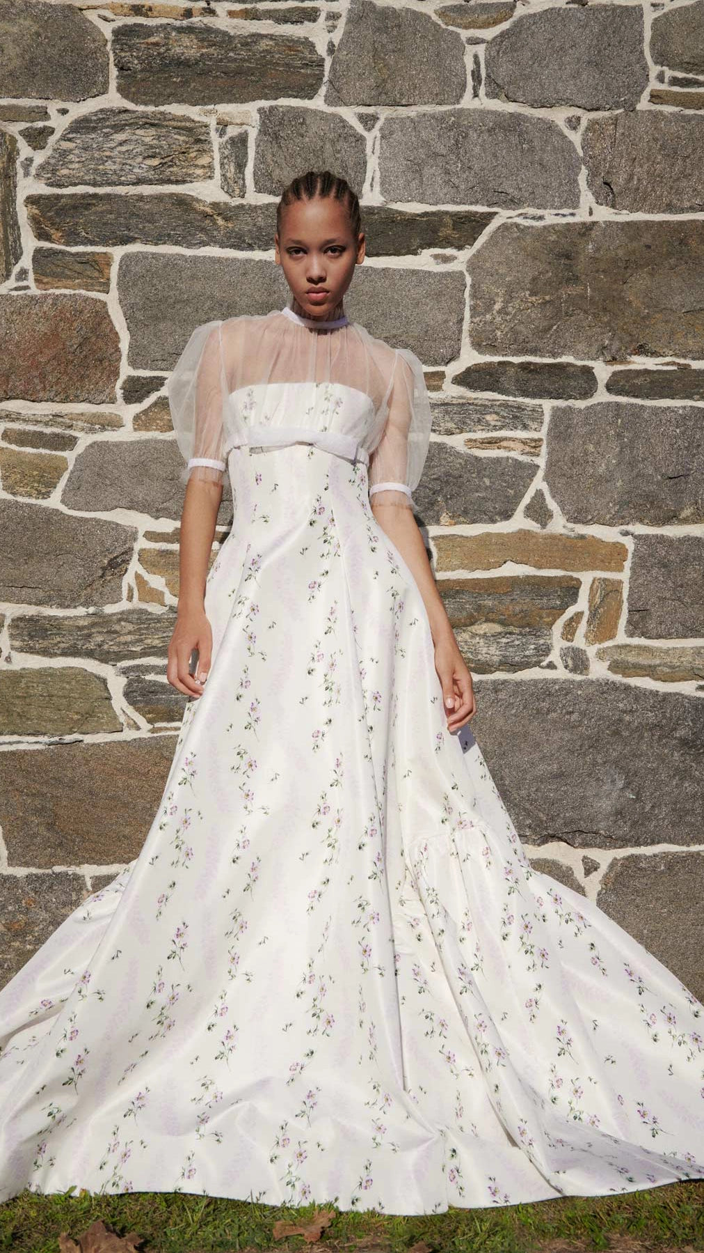 2015 Fashion & Elegant Scoop Neck Beading Lace Taffeta Ball Gown Wedding  Dress